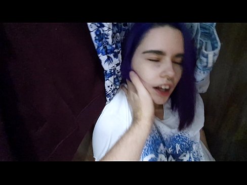 ❤️ Nire ahizpa armairuan aurkitu eta lagundu zion esperma ❤️❌ Porno pornoan eu.porngipfy.ru ❌❤